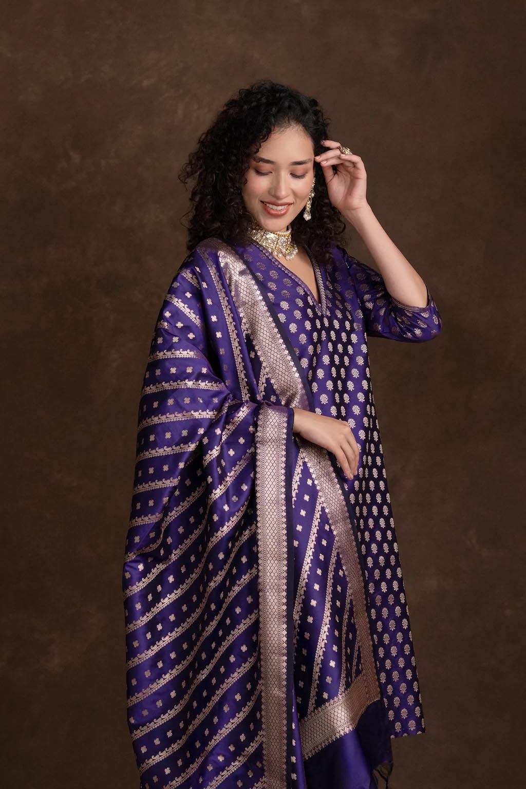 Regal Zari Butti Kurta Set