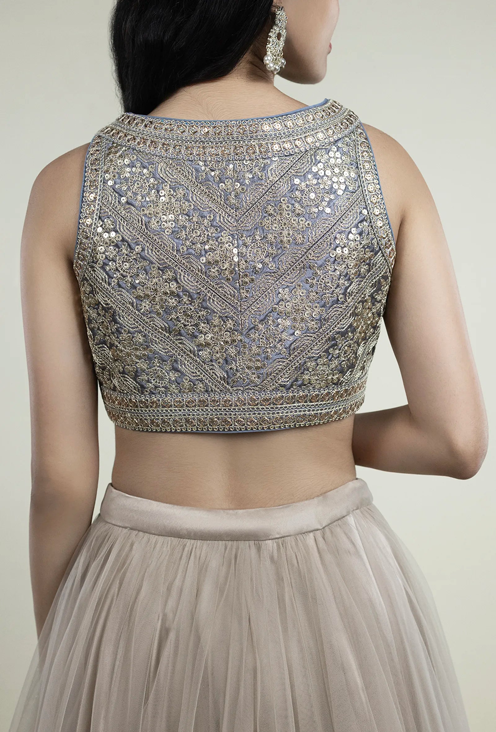 TJBL00031_5 Grey Embroidery Blouse