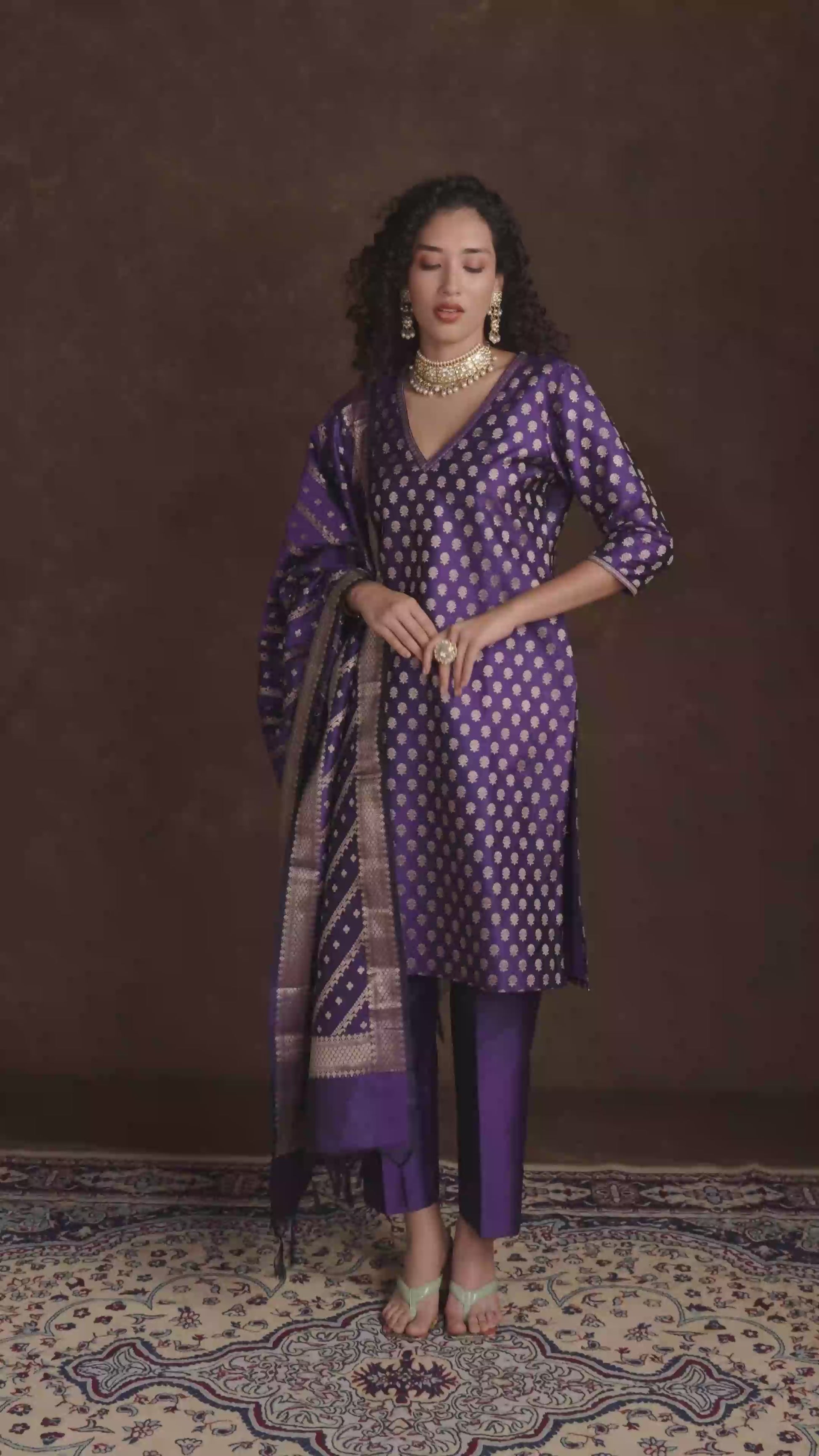 Regal Zari Butti Kurta Set