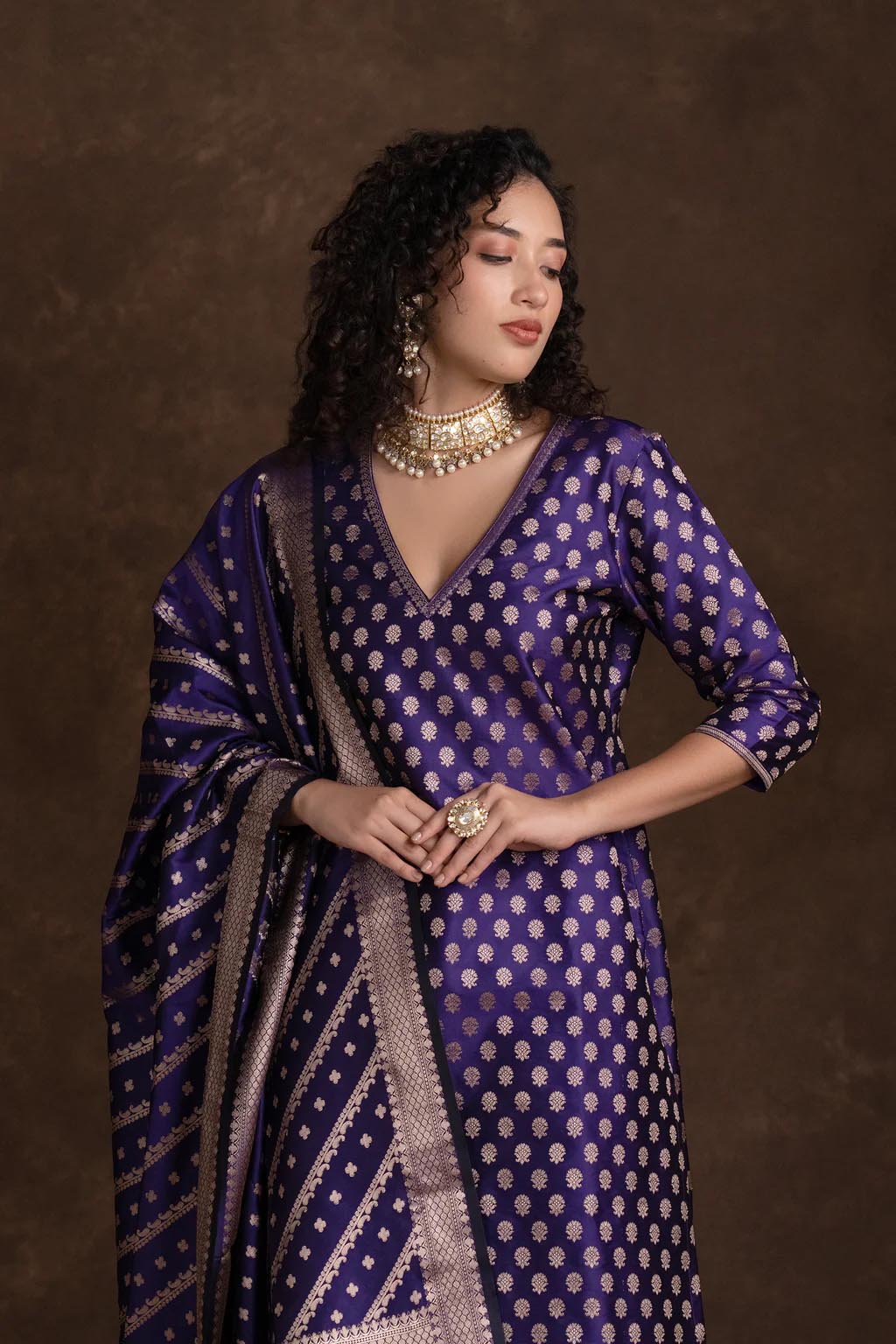 Regal Zari Butti Kurta Set