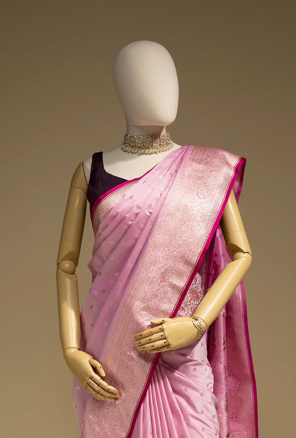 Mashru Silk Saree In Lavender Pink With Zari Buttiwork