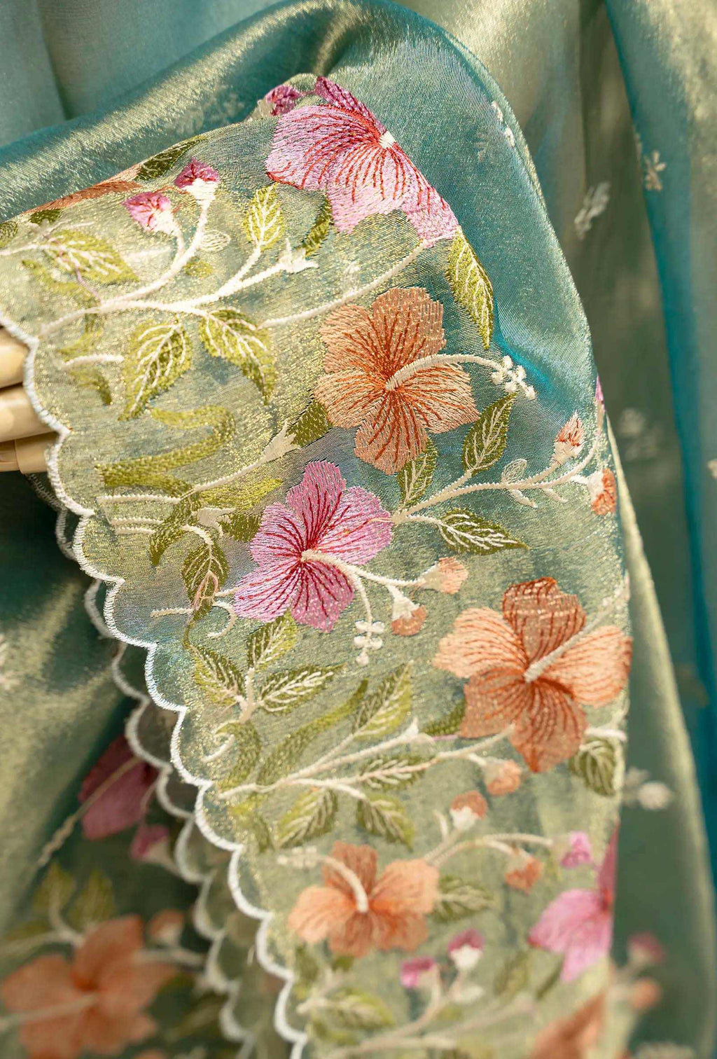Crushed Tissue Silk Saree In Teal Green For Sophisticated Charm