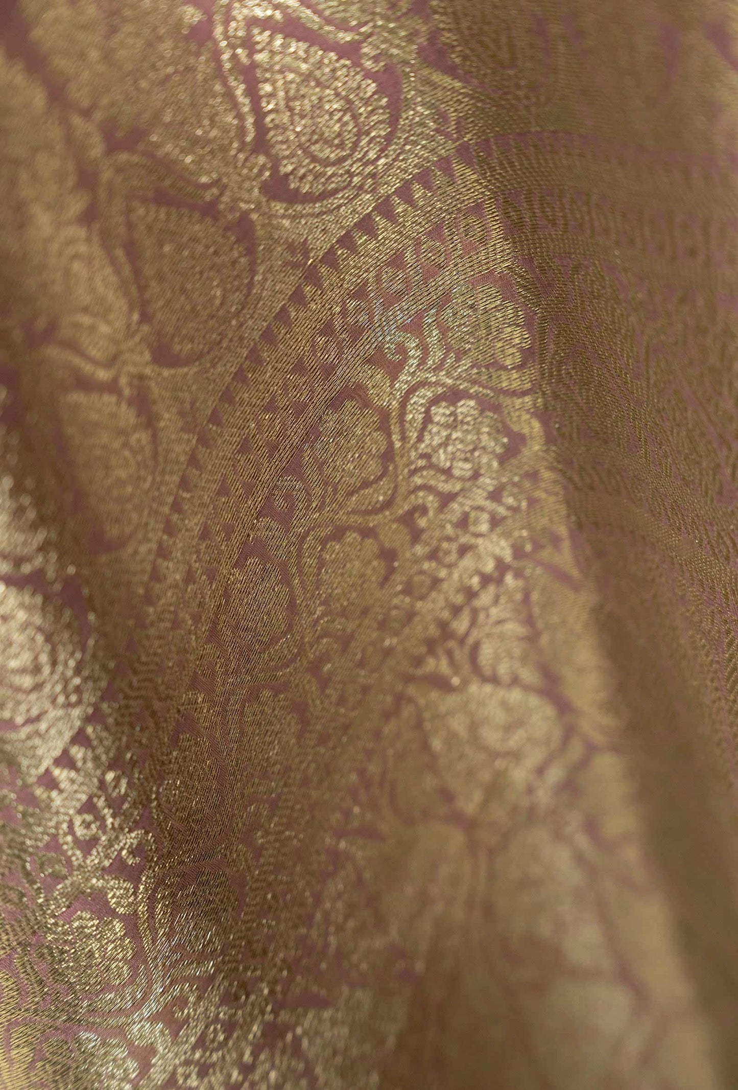 Silk Saree In Dusky Mauve For An Elegant Look