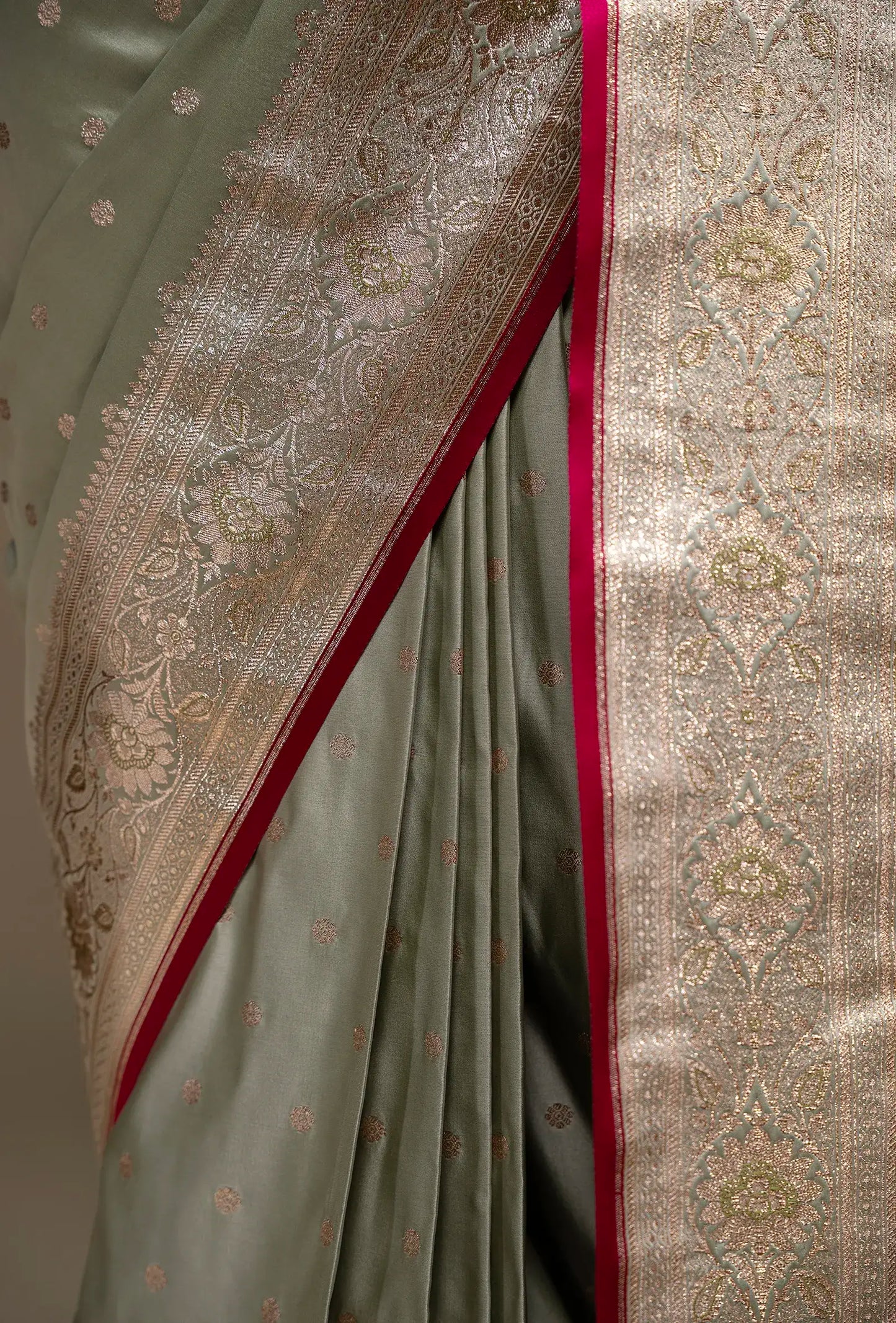 Mint Green Dual Color Mashru Silk Saree With Unstitched Blouse