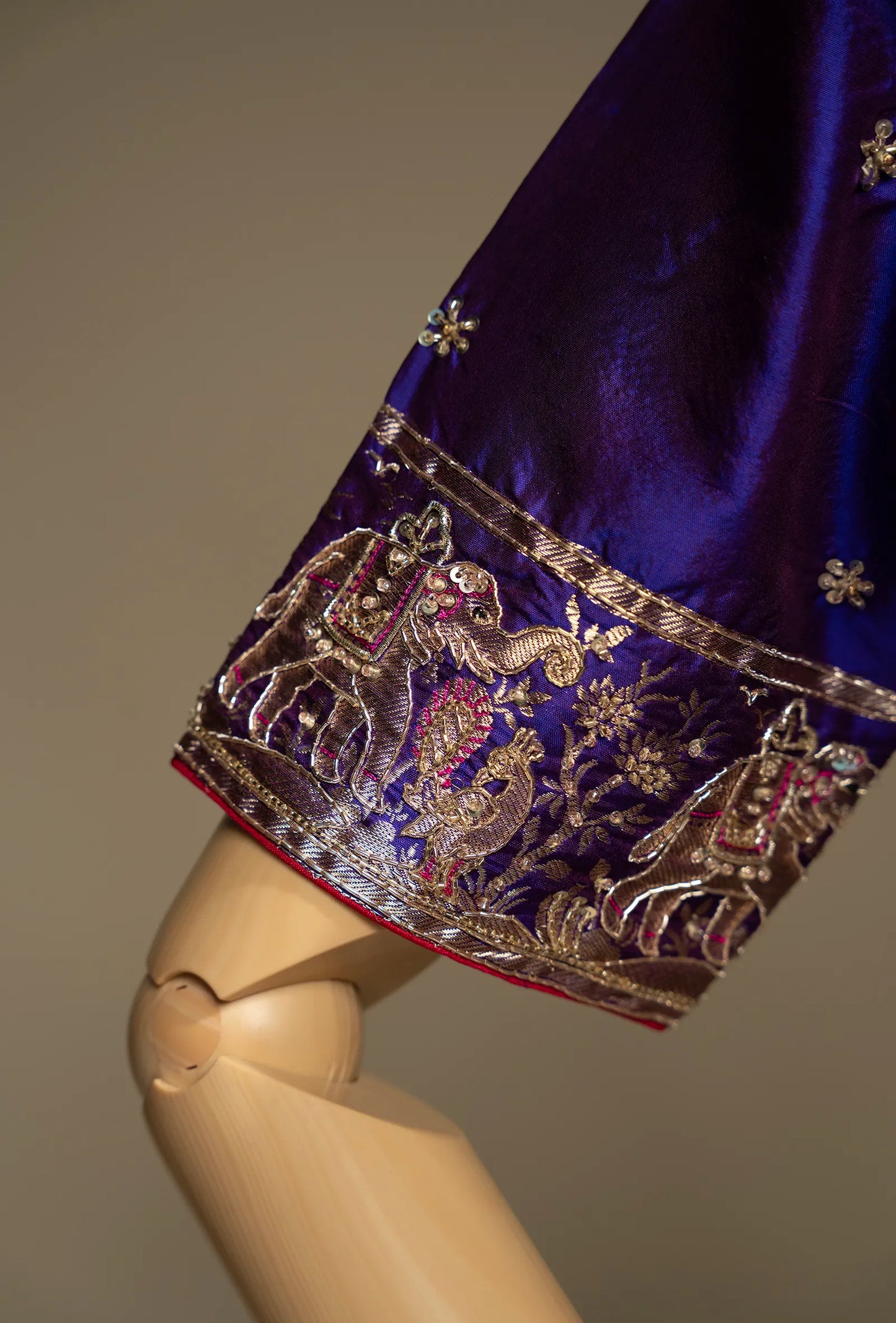 Deep Violet Shikargah Mashru Silk Saree With Unstitched Blouse