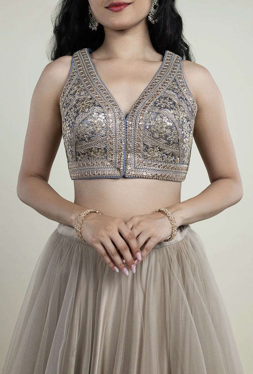 TJBL00031_2 Grey Embroidery Blouse
