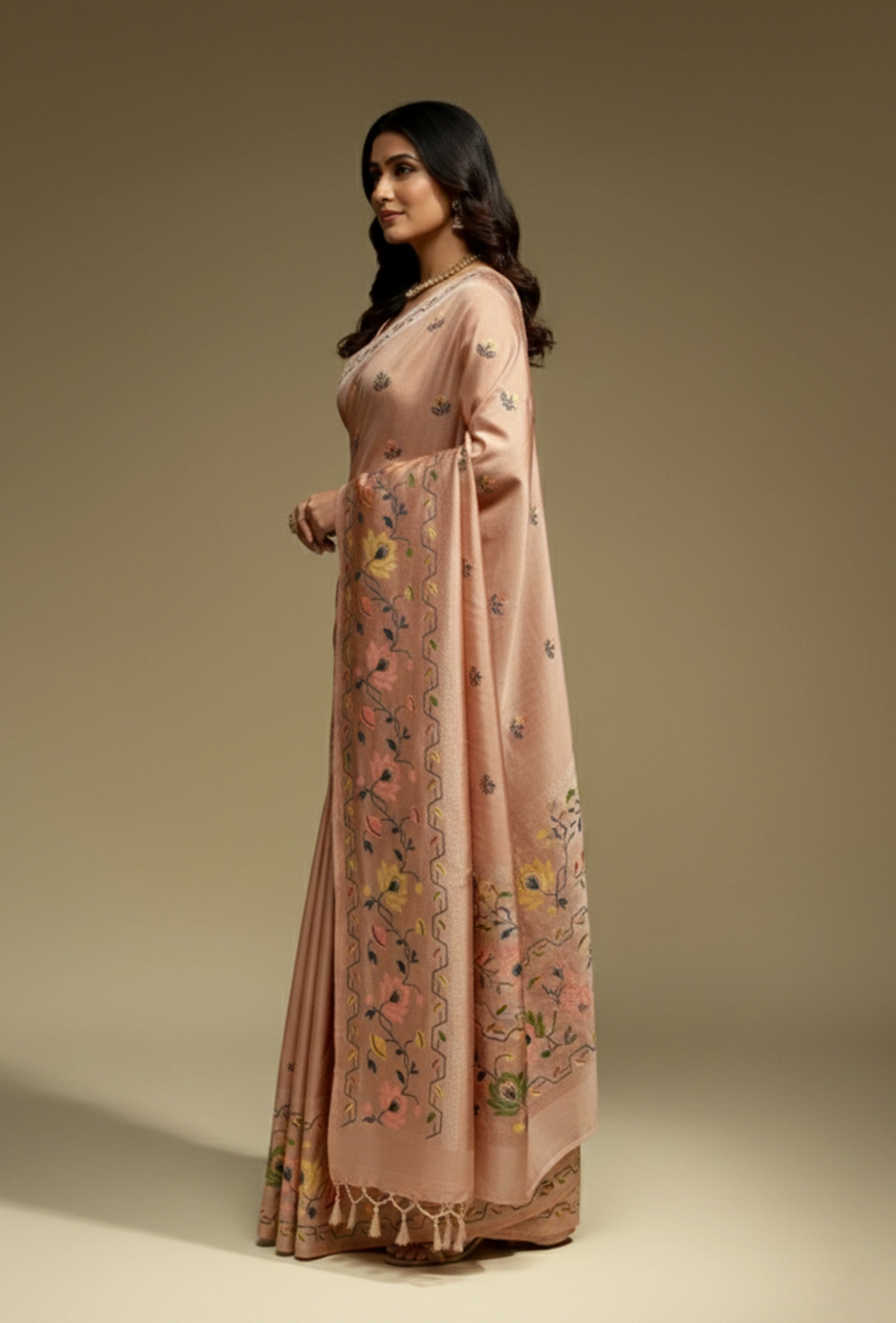 Paithani Dola Silk Saree With Mocha Mousse Hues