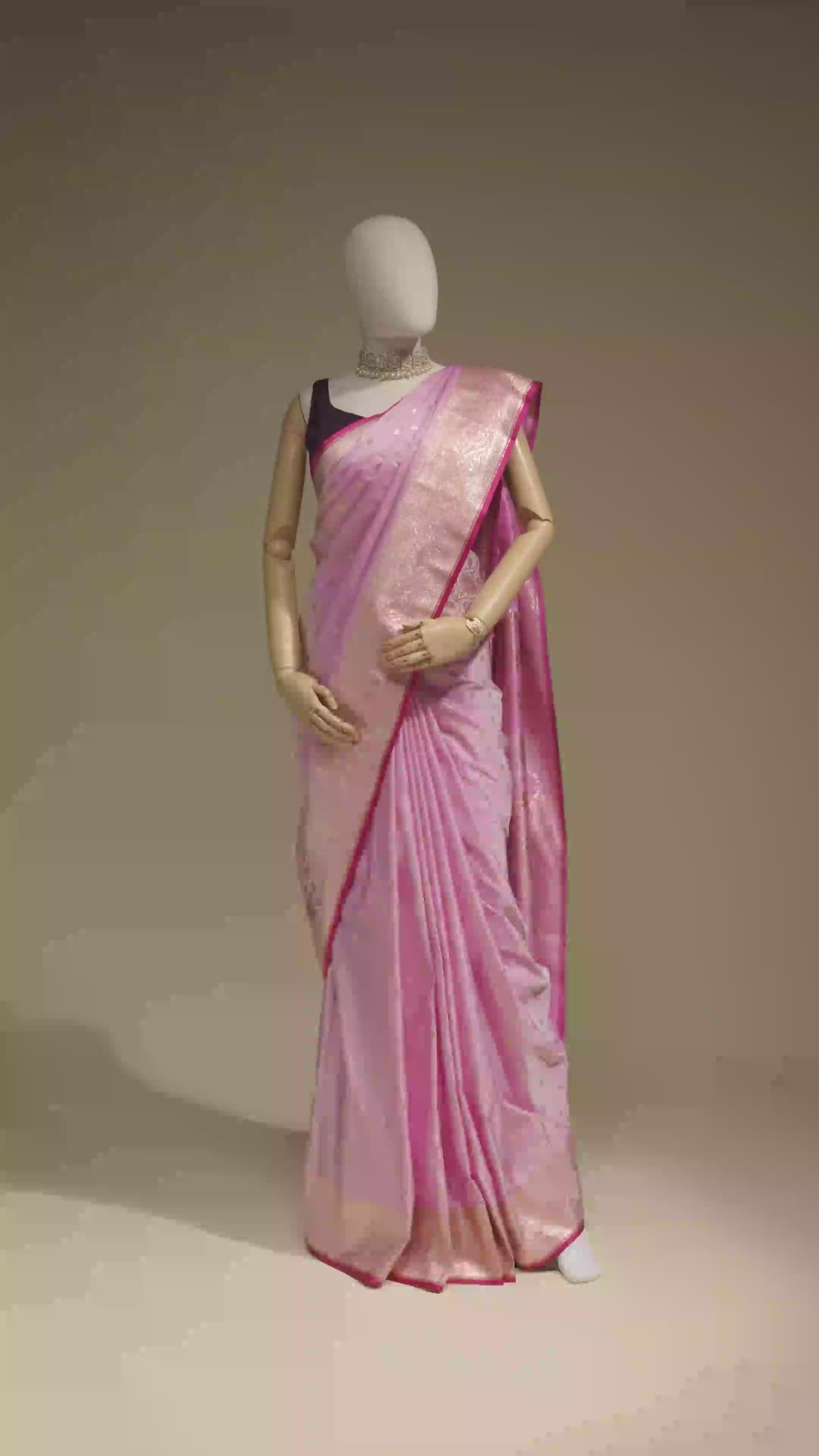Mashru Silk Saree In Lavender Pink With Zari Buttiwork