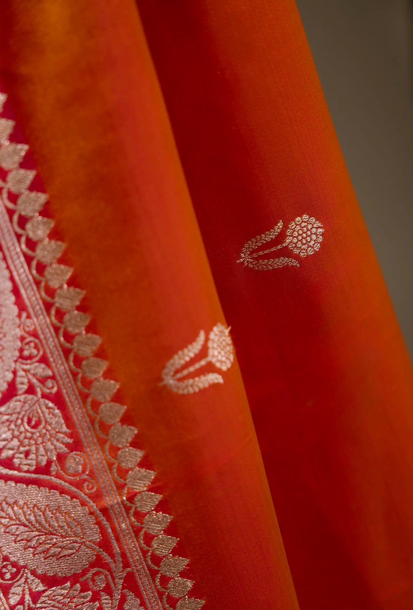 Mango Orange Dual Color Mashru Silk Saree With Unstitched Blouse