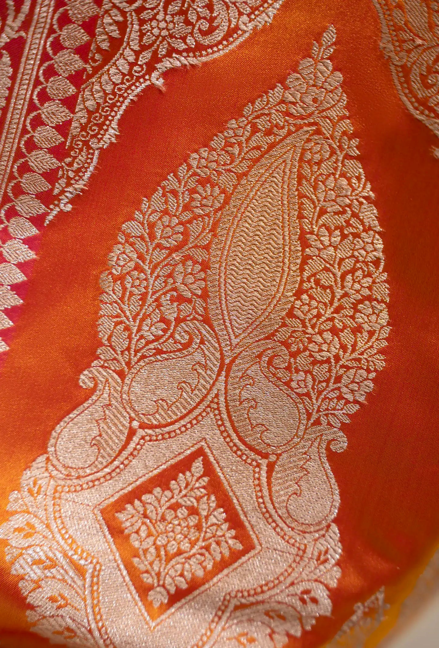 Mango Orange Dual Color Mashru Silk Saree With Unstitched Blouse