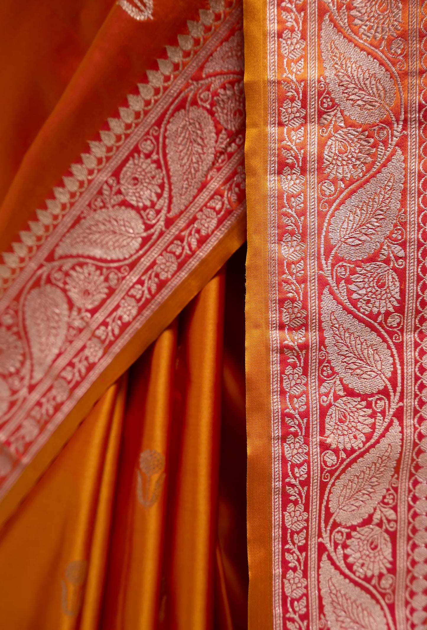 Mango Orange Dual Color Mashru Silk Saree With Unstitched Blouse