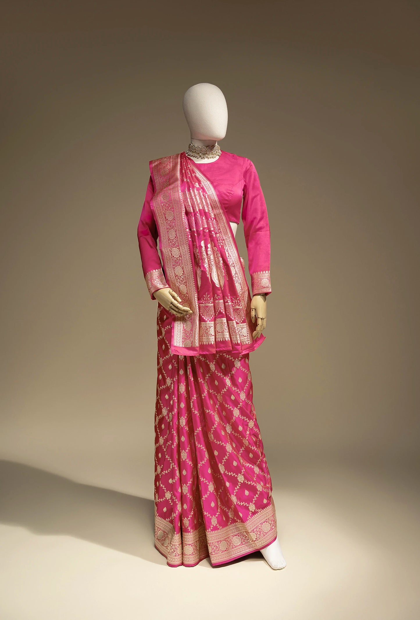 Pure Mashru Silk Saree In Hot Pink With Beautiful Jaal Work