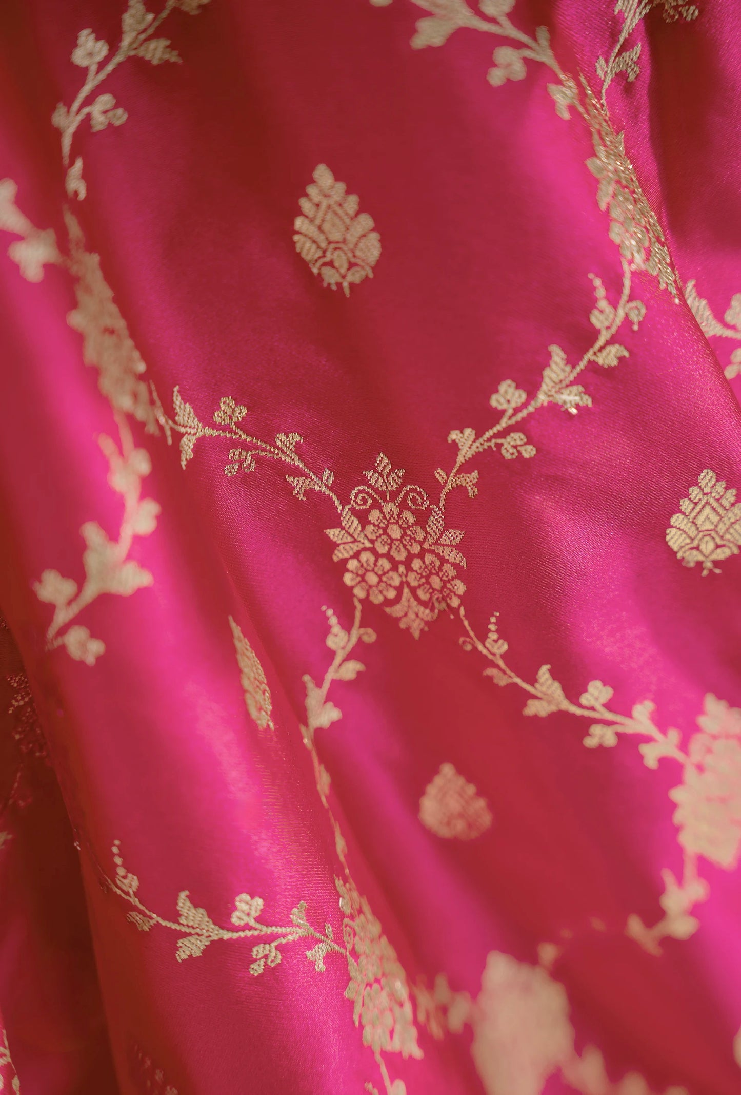 Pure Mashru Silk Saree In Hot Pink With Beautiful Jaal Work